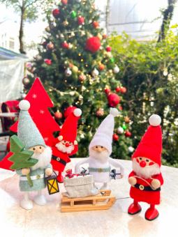 选择您的主菜并在评论区留言！【圣诞午餐套餐 第一部分，11:00开始】仅限12月24日和25日 ★ 限时供应