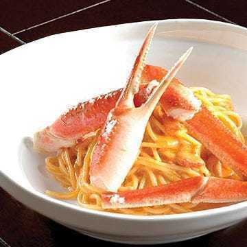 2日間かけて作ったトマトソースと生クリームでカニの旨味を引き出したカニのパスタ