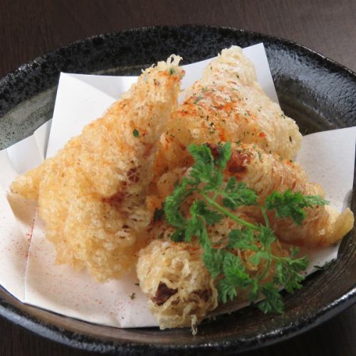 Deep-fried scallop spring rolls