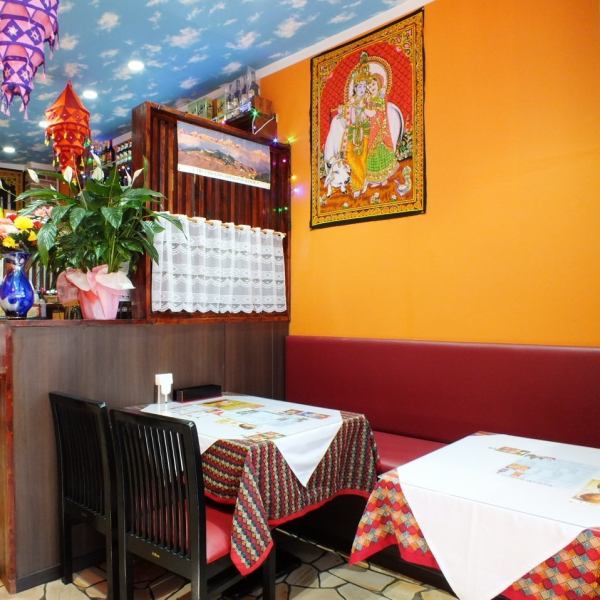 The seats are sofa-type so you can rest assured even with your children ♪ The restaurant is spacious and a casual atmosphere where you can enjoy a conversation.There are a lot of Asian decorations in the store that are just like a real place in Japan!