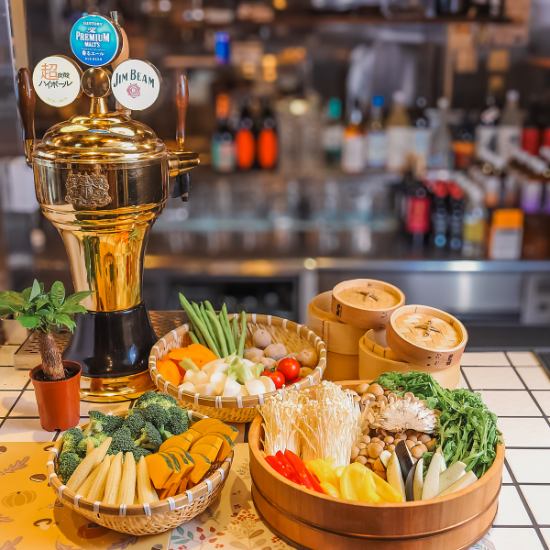 落ち着きのある雰囲気の中で食事をお楽しみくださいませ。