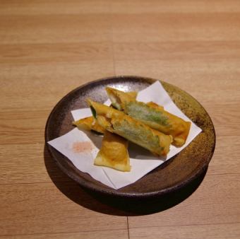 明太チーズ春巻き