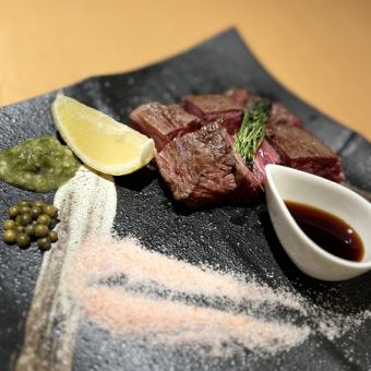 所沢牛の炭火焼きステーキ