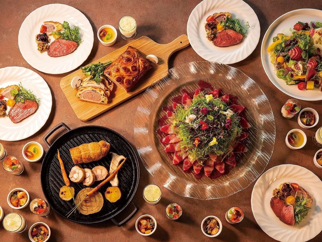 雰囲気の良いホテルビュッフェで女子会