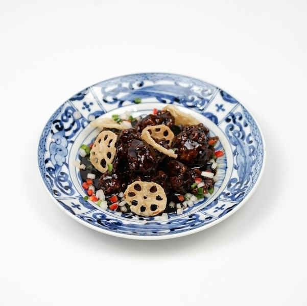 【黒酢の深いコク】絶品黒酢酢豚を味わう贅沢なひととき◆1380円(税込)