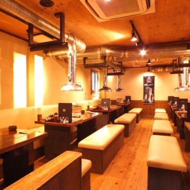 Private room / table / Large number of guests possible! ♪ You can dine slowly in a spacious shop ♪