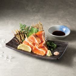 Domestic salmon sashimi