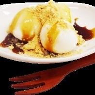 Black honey soybean flour ice cream Daifuku