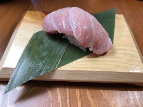 用一塊您最喜歡的壽司製作自己的壽司！
