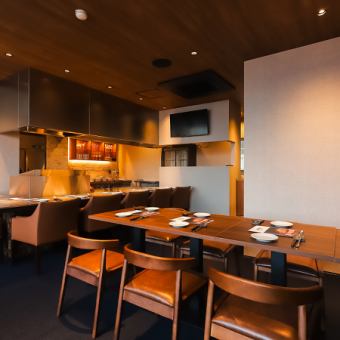 20名様～最大30名様まで店舗まるごと貸切可能。上質な空間を独占したパーティーを。