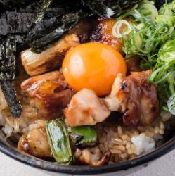 やきとり丼／雑炊(鶏、チャンジャ、梅、明太子)／焼きそば