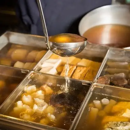 수제 턱 국물 오뎅은 당점 인기 No.1 메뉴! 차분히 삶은 고급 맛입니다.