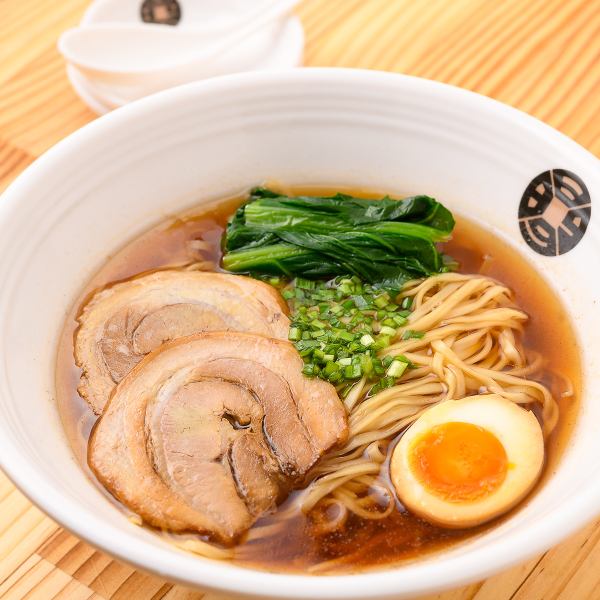 <For the final drink> Homemade soy sauce ramen 850 yen (tax included)