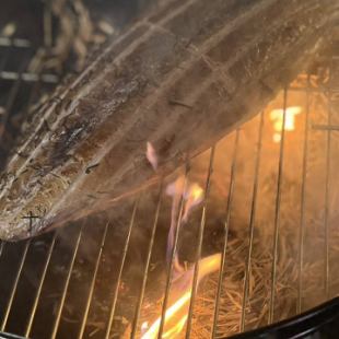 (Another store) A Japanese-Western fusion course featuring seasonal fish steamed over a homemade straw grill and Gi'an's specialty pasta for the final course.