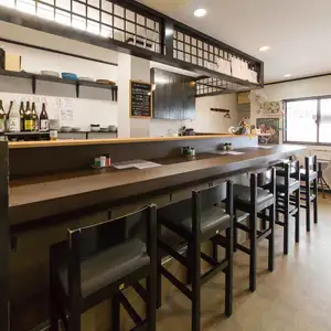 お一人様でのリラックスタイムや、仕事帰りにホッと一息つきたい夜はぜひ当店のカウンター席へ！