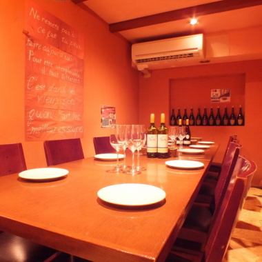 Supports up to 12 people ♪ Semi-private room seats where you can relax and relax.It can also be used for small drinking parties, banquets, and joint parties.Please contact us when making a reservation.