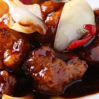 Sweet and sour pork / Chinjaorose / Stir-fried mushroom and egg pork / Hoikoro / Stir-fried pork and Chinese cabbage