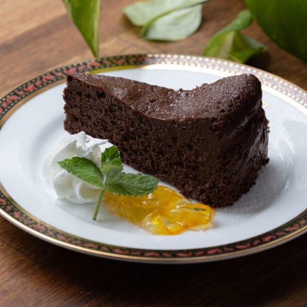 ホールケーキご用意できます！素敵な1日を廃校レストランで！