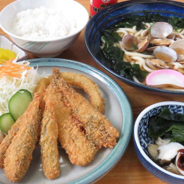 "A set meal that you can enjoy in Gamagori" Gamagori udon set meal