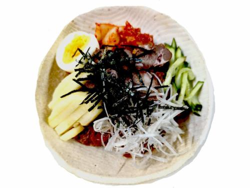 旨辛ビビン麺