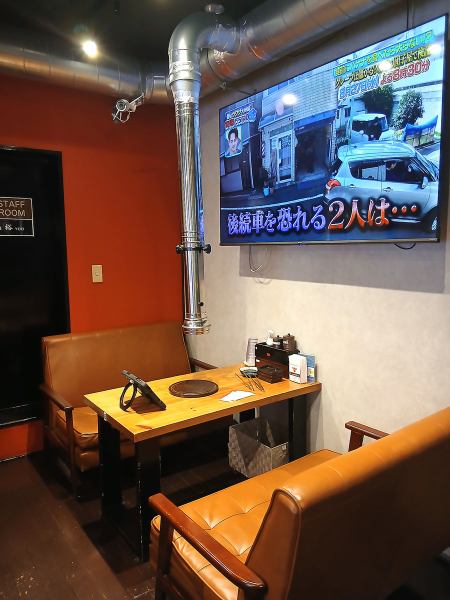 【在沙发席上放松身心】本店还配备了齐全的沙发席。宽敞舒适的座位让您可以享受长时间的用餐和交谈。此外,您还可以放松并享用美食,这非常适合特殊场合或您只是想放松一下!