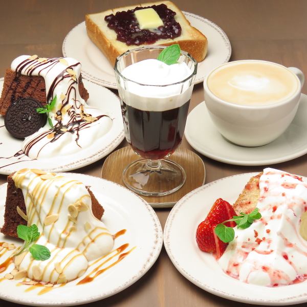 Sweets menu that goes well with authentic coffee is also fulfilling ♪