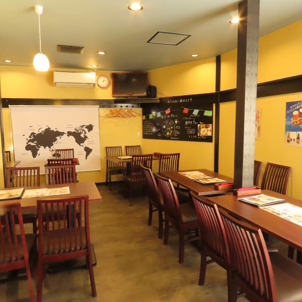 [<Curry x Alcohol> A cup of authentic curry as a side dish.] The store can accommodate up to 50 people! We also accept private banquets for 30 people or more! You can relax in our spacious interior.It is also possible to combine seats! We accept various banquets and parties such as girls' night out and company banquets, so please feel free to contact us.