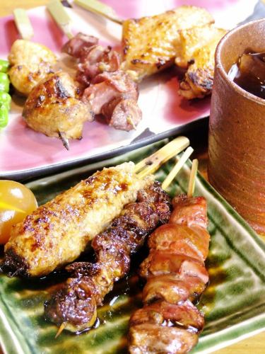 こだわりの串焼きに舌包み