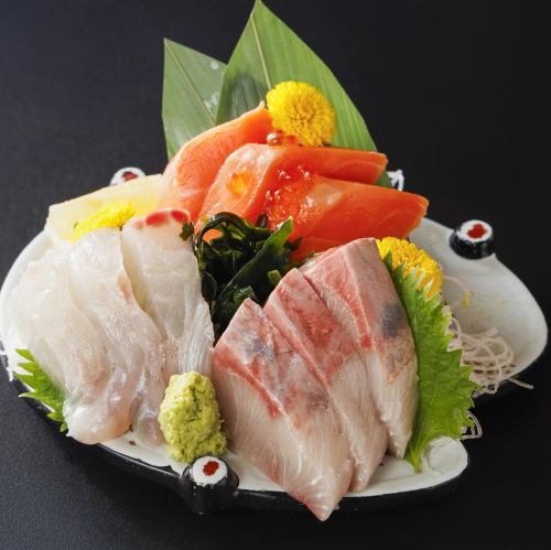 季節のお刺身三点盛り合わせ