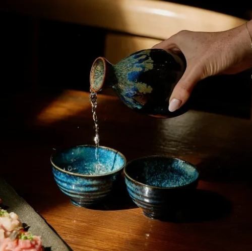 ご家族のお集まりや歓迎会、グループ宴会に最適。美味しい料理とお酒で楽しいひとときを。 