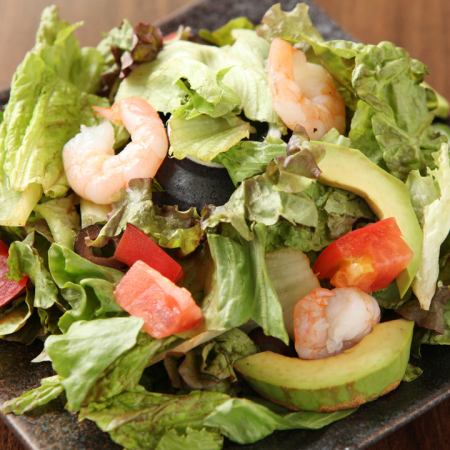 Caesar salad with shrimp and avocado