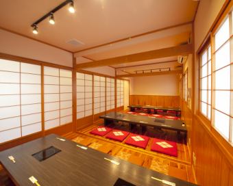 The tatami room can accommodate from 2 people to a maximum of 30 people.Since it is a calm space, it can be used for various occasions such as entertainment, face-to-face meetings, and various banquets.We also accept online reservations 24 hours a day, so please use it.