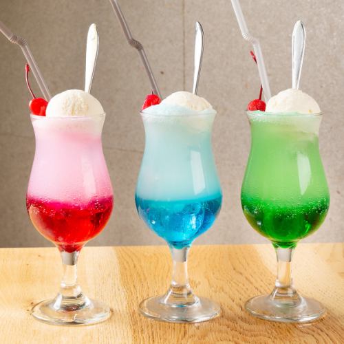 [Dessert is also very popular at our shop] The classic! 3 kinds of cream soda!