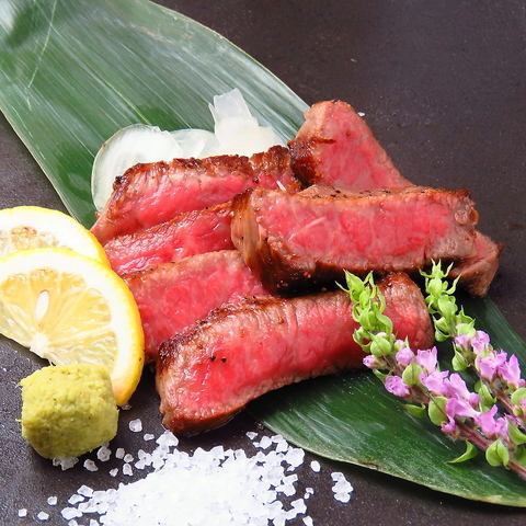 Japanese black beef charcoal grilled is excellent ☆