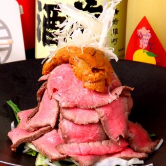 【国产牛烤牛肉～配上海胆～+3种生鱼片】等9道菜品+120分钟无限畅饮套餐4,500日元（含税）