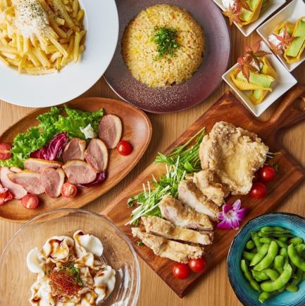 全部9種菜式,包括3小時無限暢飲的“盛開套餐”,如烤雞和炸雞翅