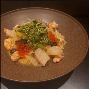 贅沢シーフードペペロンチーノ