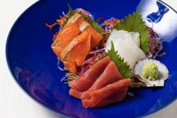 Three kinds of raw fish sashimi