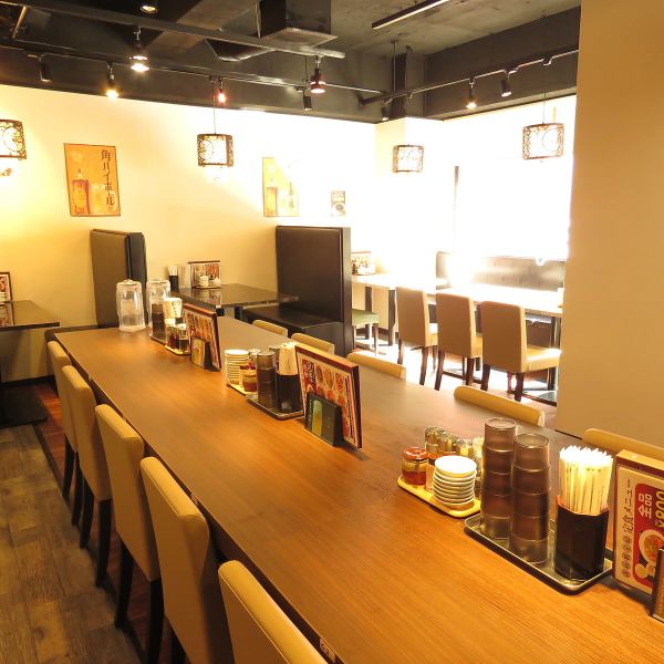 [Table seats & sofa seats for small-scale banquets] We also have table seats that are easy for one person to use, so we recommend it for a short drink after returning to the office ♪ You can use 4 stations, so returning is also convenient ♪