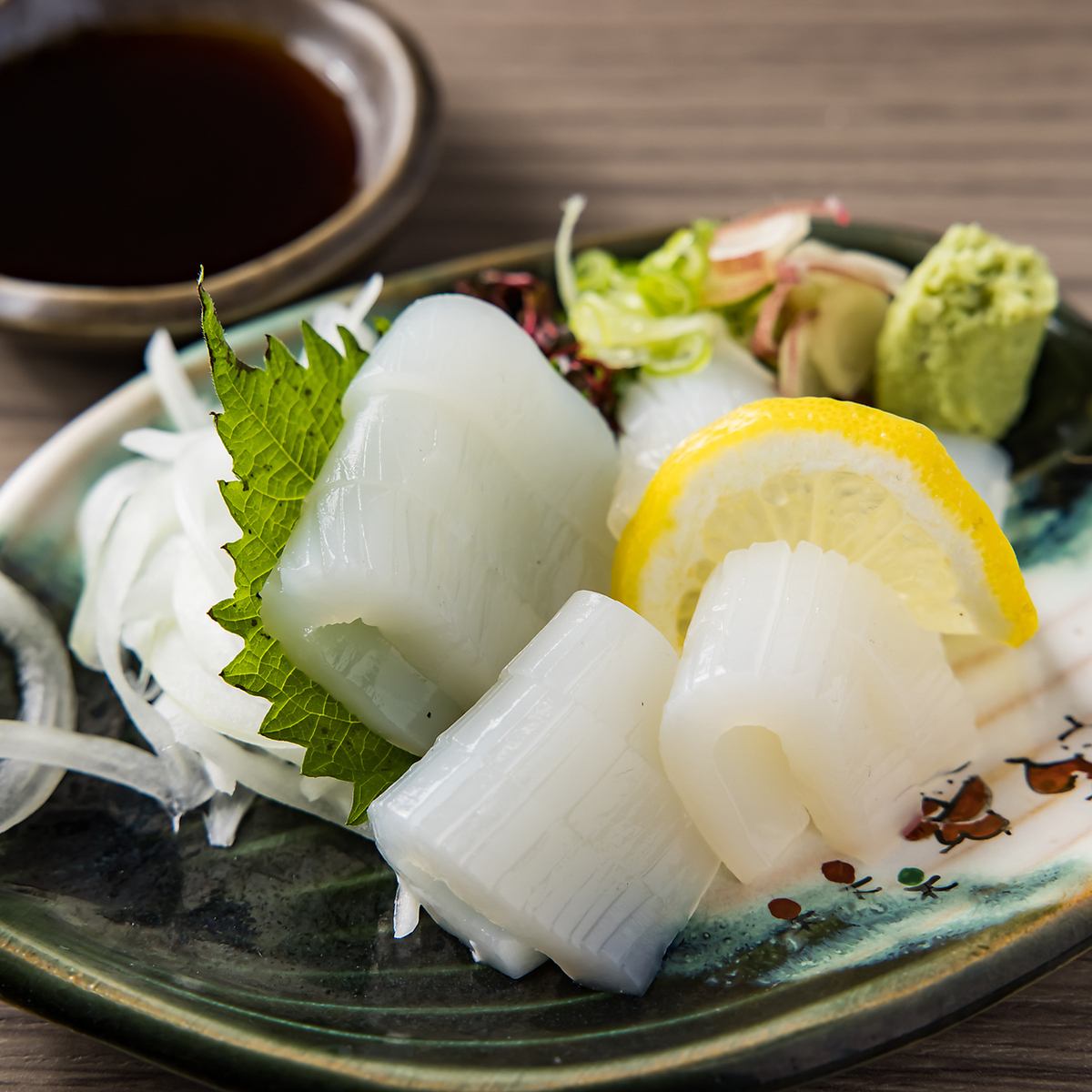 不動の人気を誇るごまぶりの他、海鮮を使った料理を沢山ご用意◎