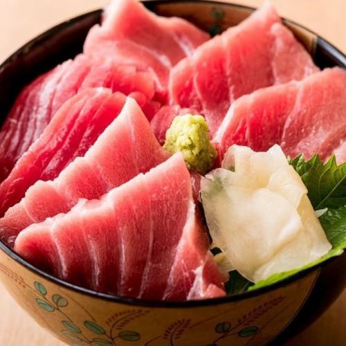 Raw bluefin tuna bowl