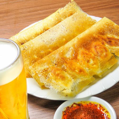 ■蒲田では連日行列の大人気！　【元祖　羽根つき焼き餃子】