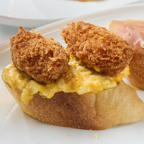 広島県産カキフライとタルタルソース 1pcs