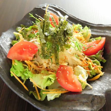 えぇトコ鶏ラーメンサラダ