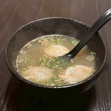 塩スープ餃子/旨辛スープ餃子