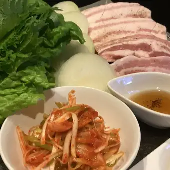 厚切りサムギョプサル