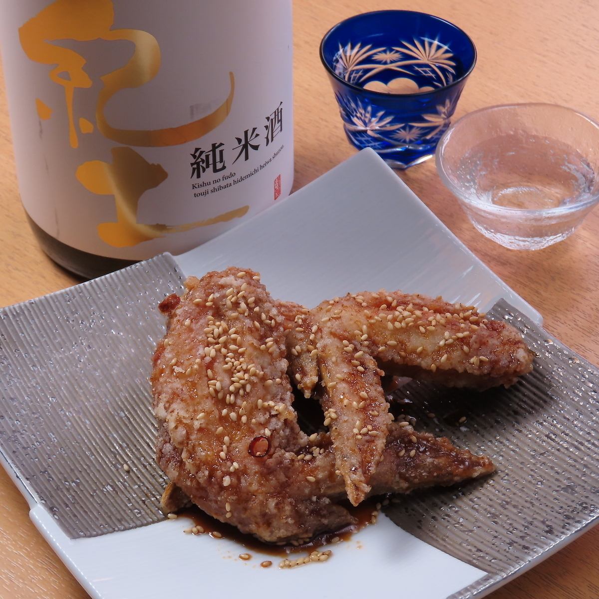 お酒にぴったりなメニューも豊富！和空間でごゆっくり楽しめます