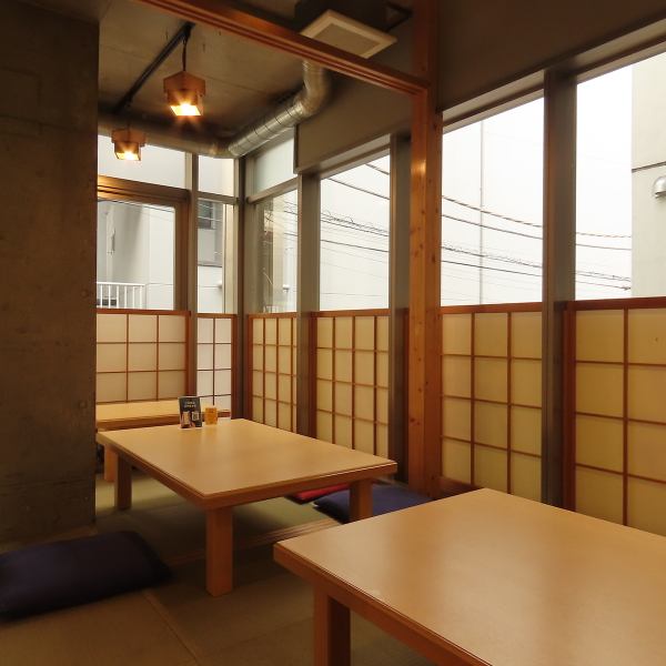 【各種ご宴会大歓迎】和モダンで落ち着いた雰囲気の店内は、ゆったりと会話を楽しめる大人の隠れ家空間。忘年会や会社宴会など、各種ご宴会にぴったりの飲み放題付き宴会コースも豊富にご用意。旬の食材を活かした手作り料理と美酒を囲み、職場の仲間と賑わいながらも上質なひとときをお過ごしいただけます。