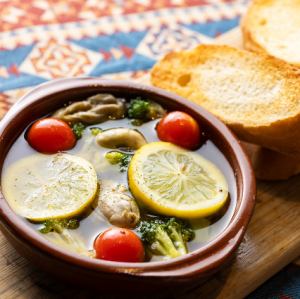 カキとレモンのアヒージョ～バゲット付き～