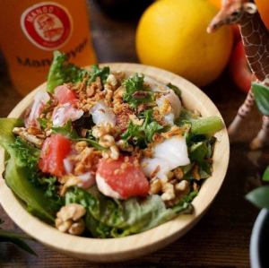 Orange and nut carpaccio-style salad